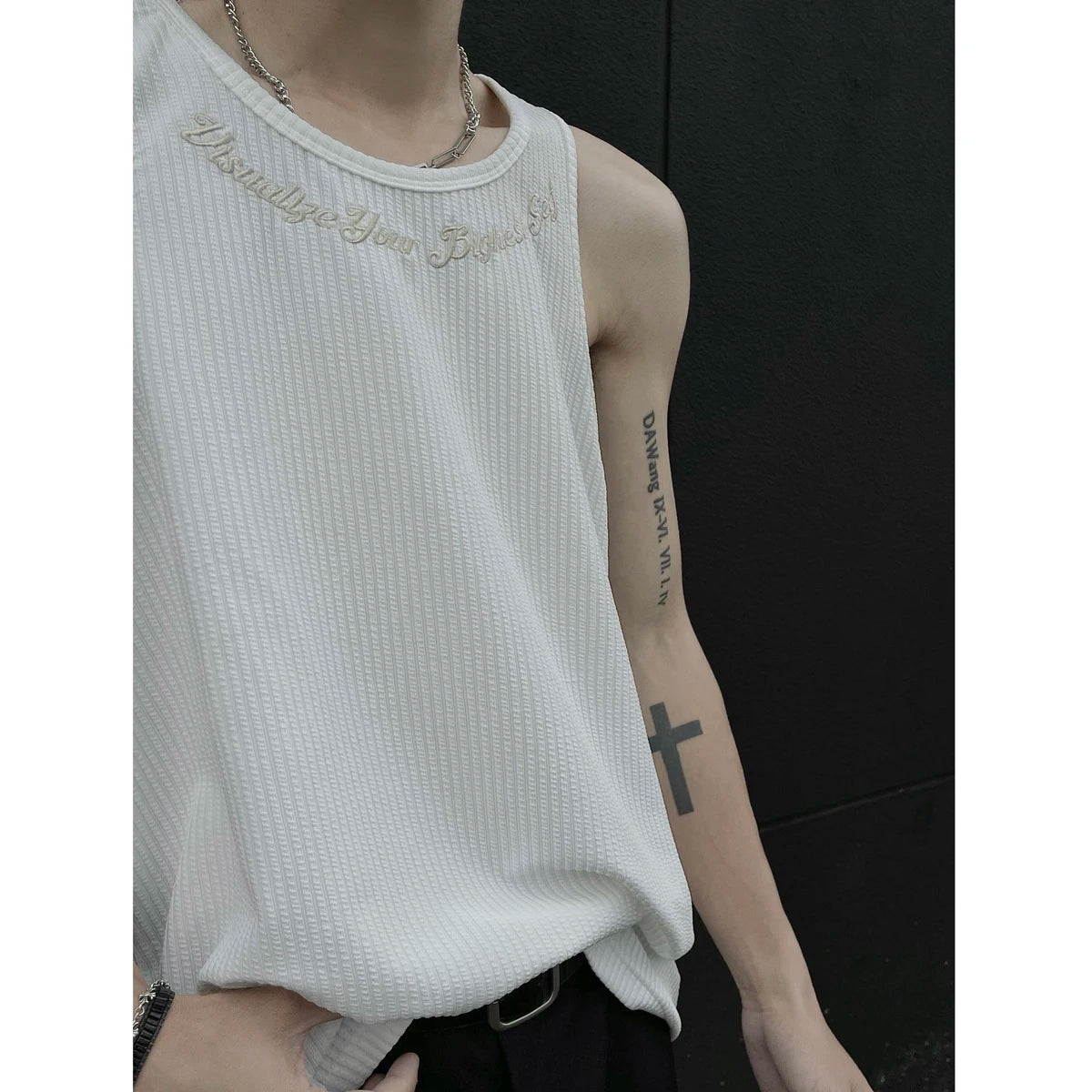 Hipsn  -  Summer Men's Letter Embroidery Tank Top Black White Oversized Sleeveless T-shirts for men